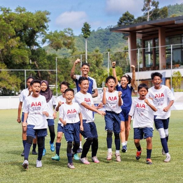 真牛所配资 官方：热刺与AIA续约，但下赛季后者会变成训练服赞助商